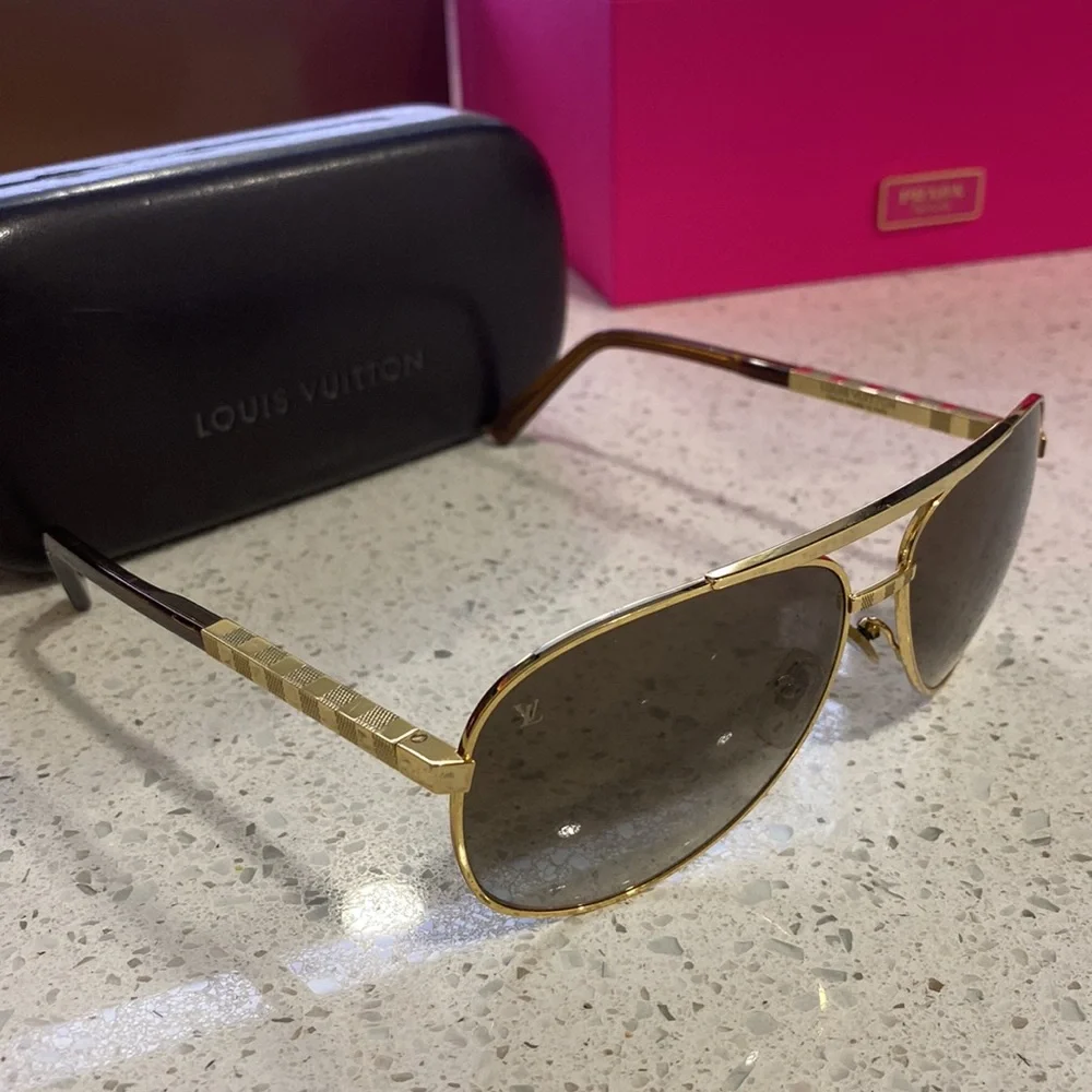 Louis Vuitton Aviator sunglasses - Picture 7 of 16